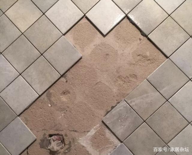 墙壁砖脱落什么原因(墙面砖脱落是什么原因)